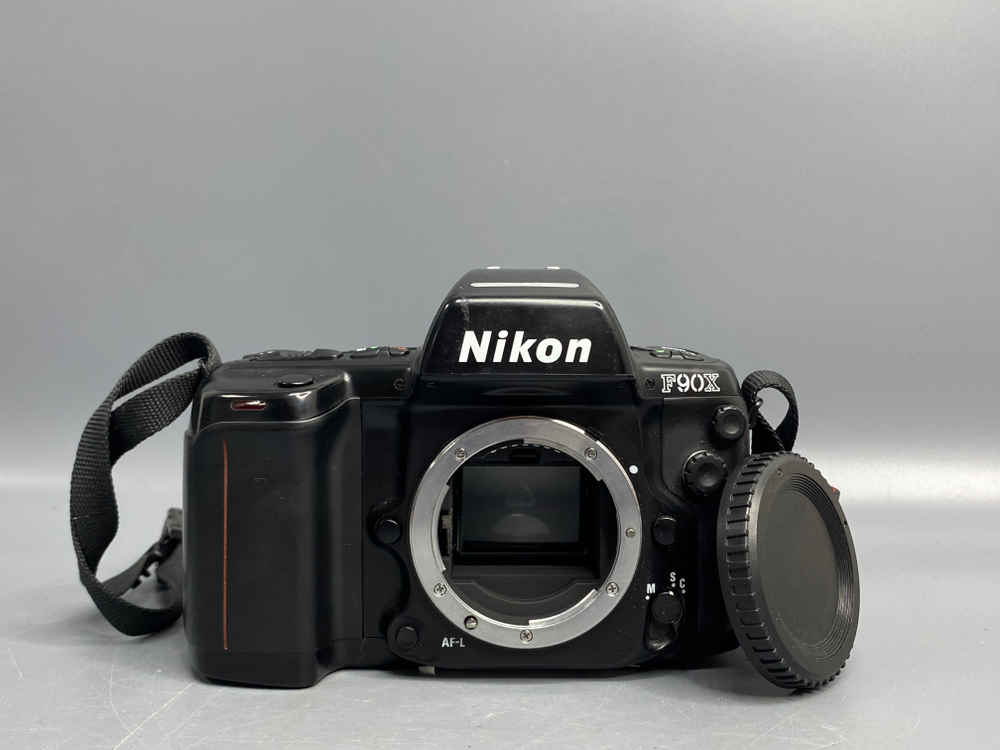 Nikon F90X
