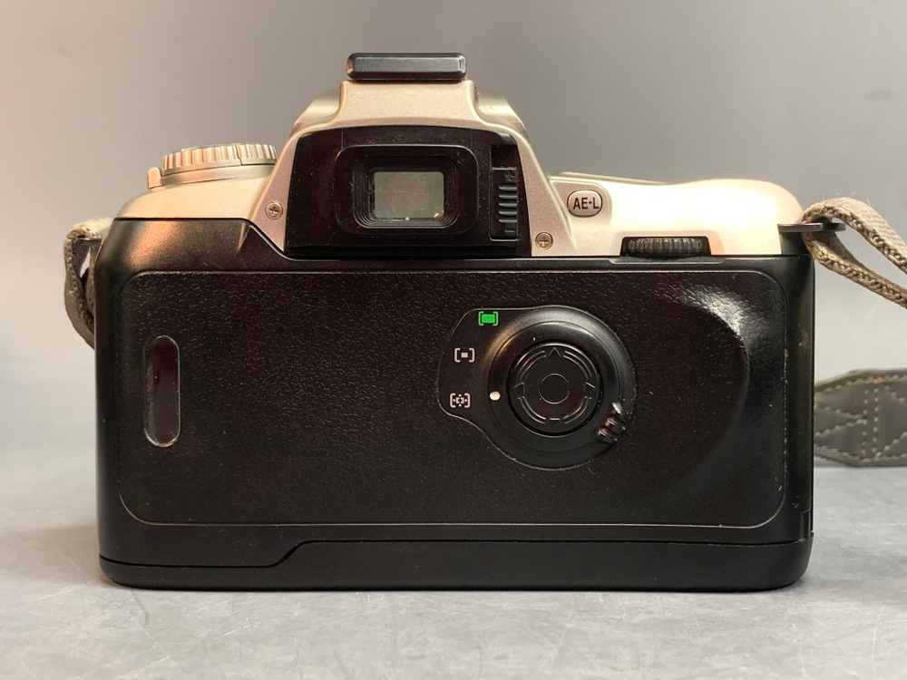Nikon F75 kit 28-100mm