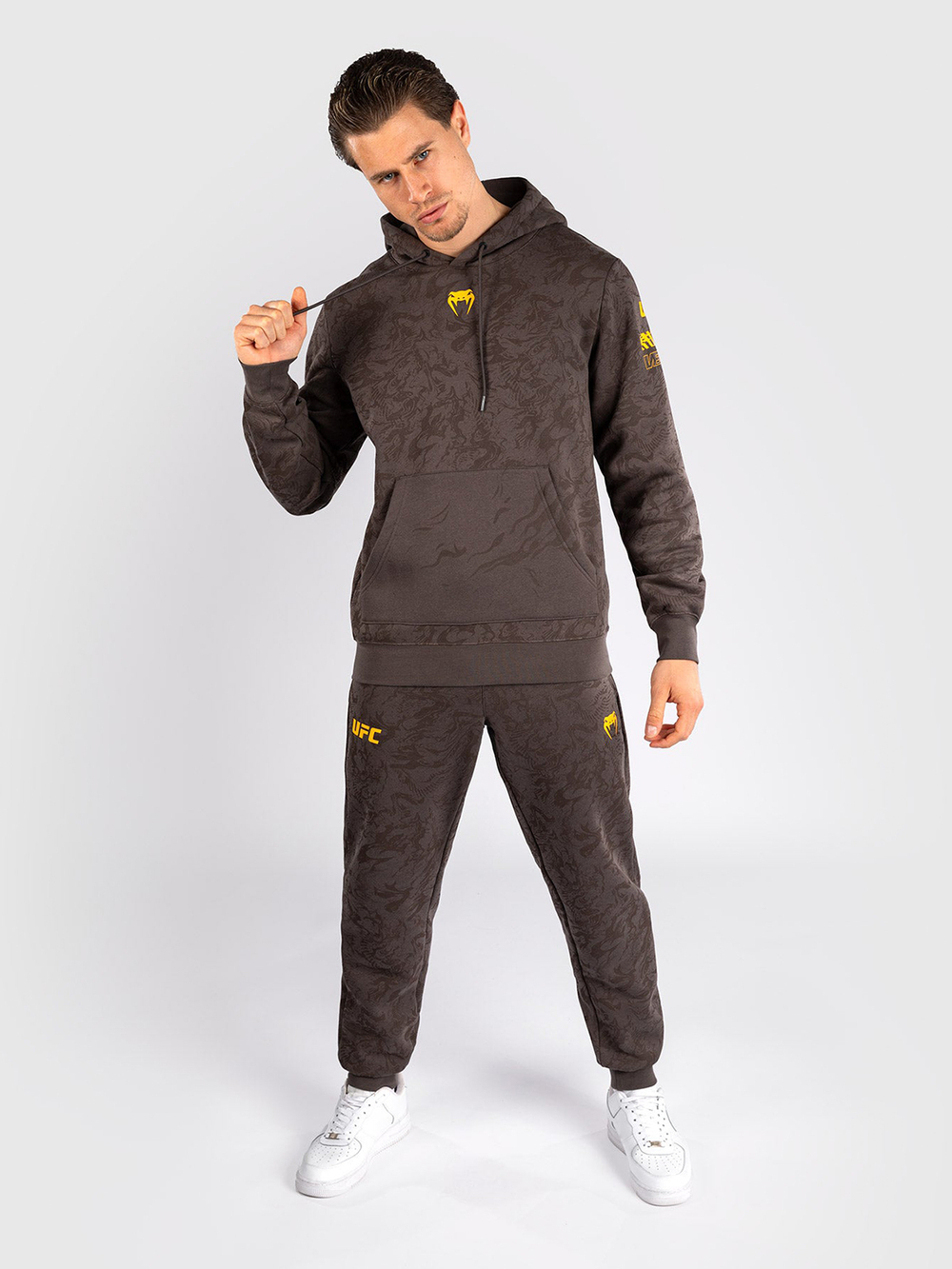 Худи UFC Fusion by Venum Fight Week Dark Brown
