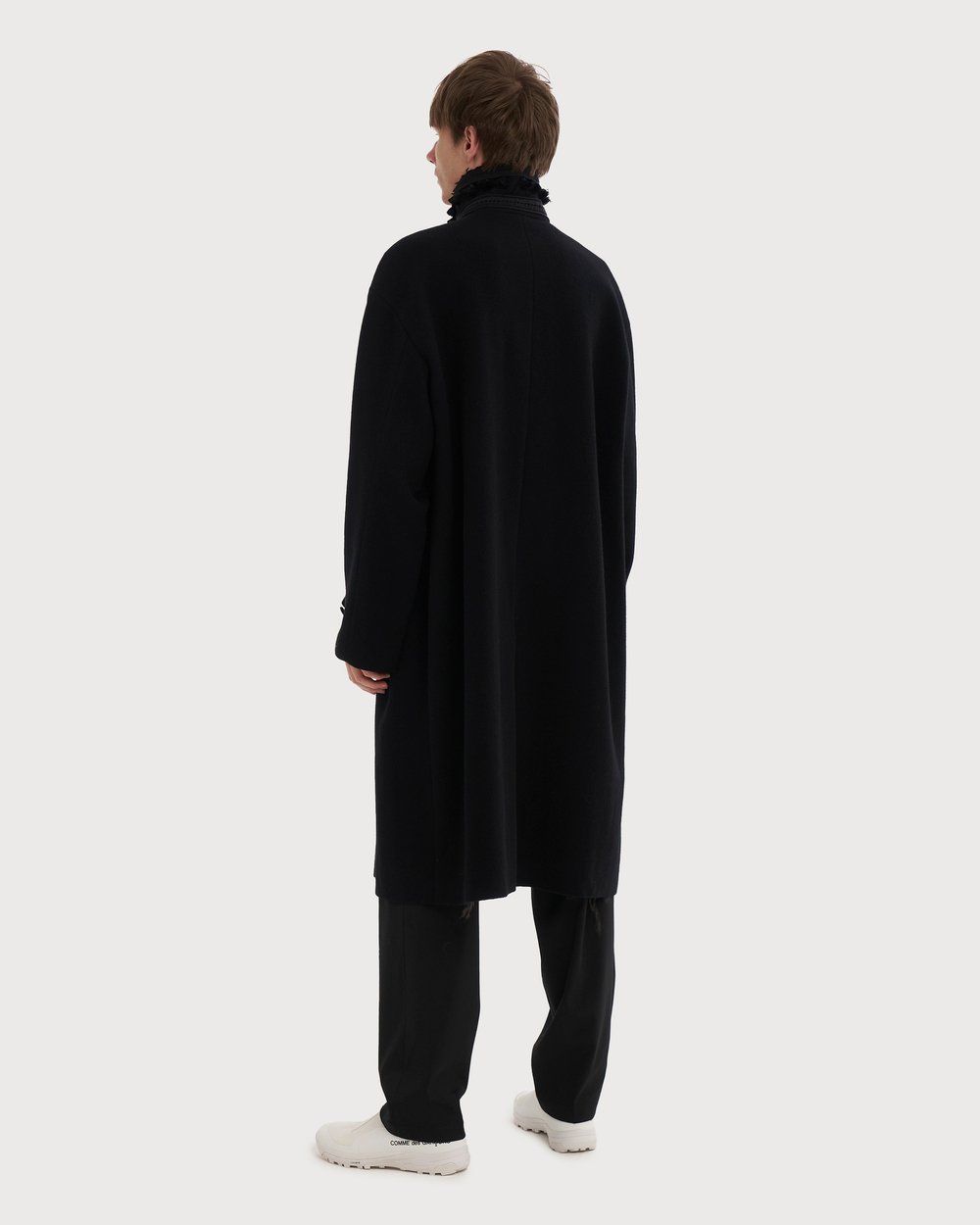 UNDERCOVER ПАЛЬТО ЧЕРНОЕ ETHNO