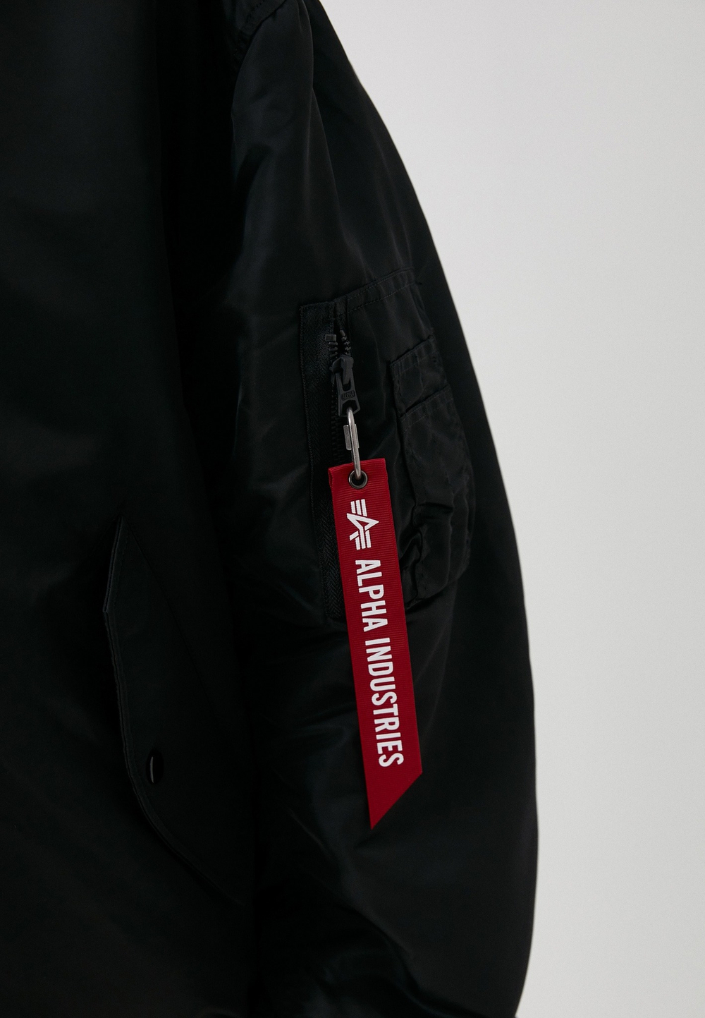 Куртка утепленная мужская ALPHA INDUSTRIES MA-1 BLOODCHIT FLIGHT JACKET GEN II