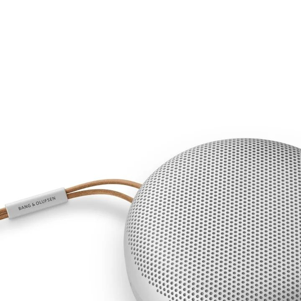 Портативная колонка Bang & Olufsen Beosound A1 2nd Gen Gold Tone