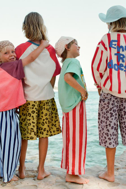 ZARA ТОЛСТОВКА В ПОЛОСКУ С РЕЛЬЕФНОЙ НАДПИСЬЮ, КРАСНЫЙ