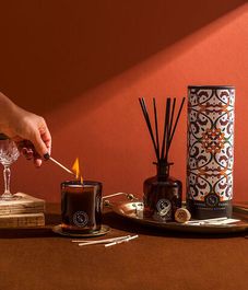 Сандал и бобы тонка, свеча в подарочной коробке Santal & Tonka, Castelbel Porto