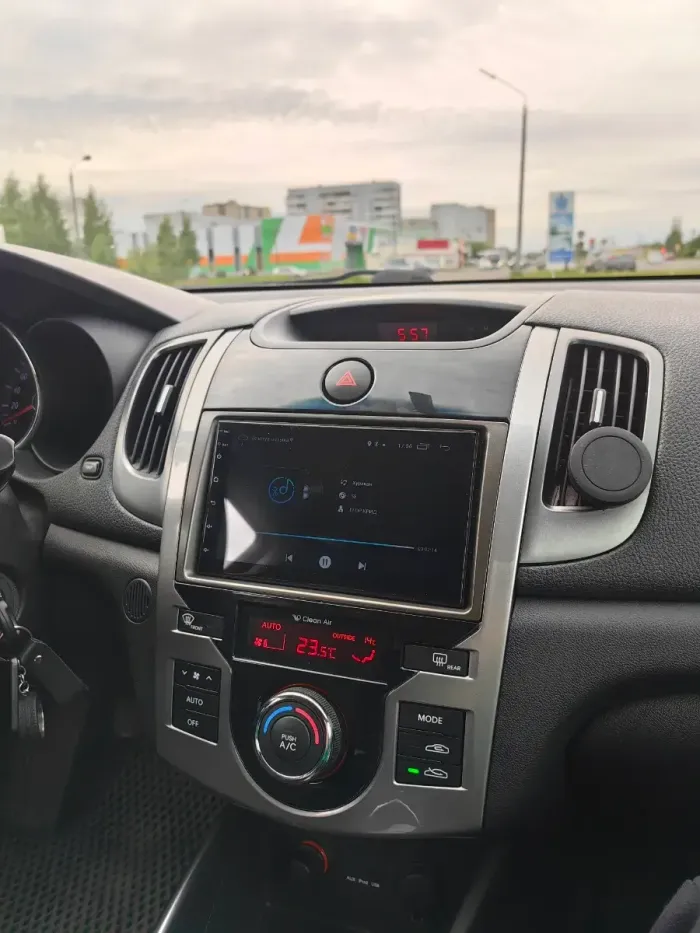 Магнитола для KIA Cerato 2 Koup 2008-2013 (купе) - Teyes CC3 монитор 9" QLED на Android 10, Быстрая, CarPlay, 4G SIM-слот