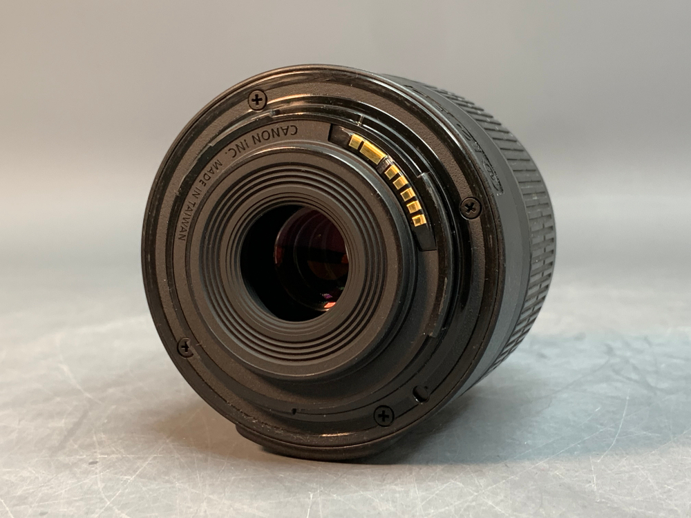 Canon 600D kit 18-55mm 3.5-5.6 IS ll 7.856 Кадров