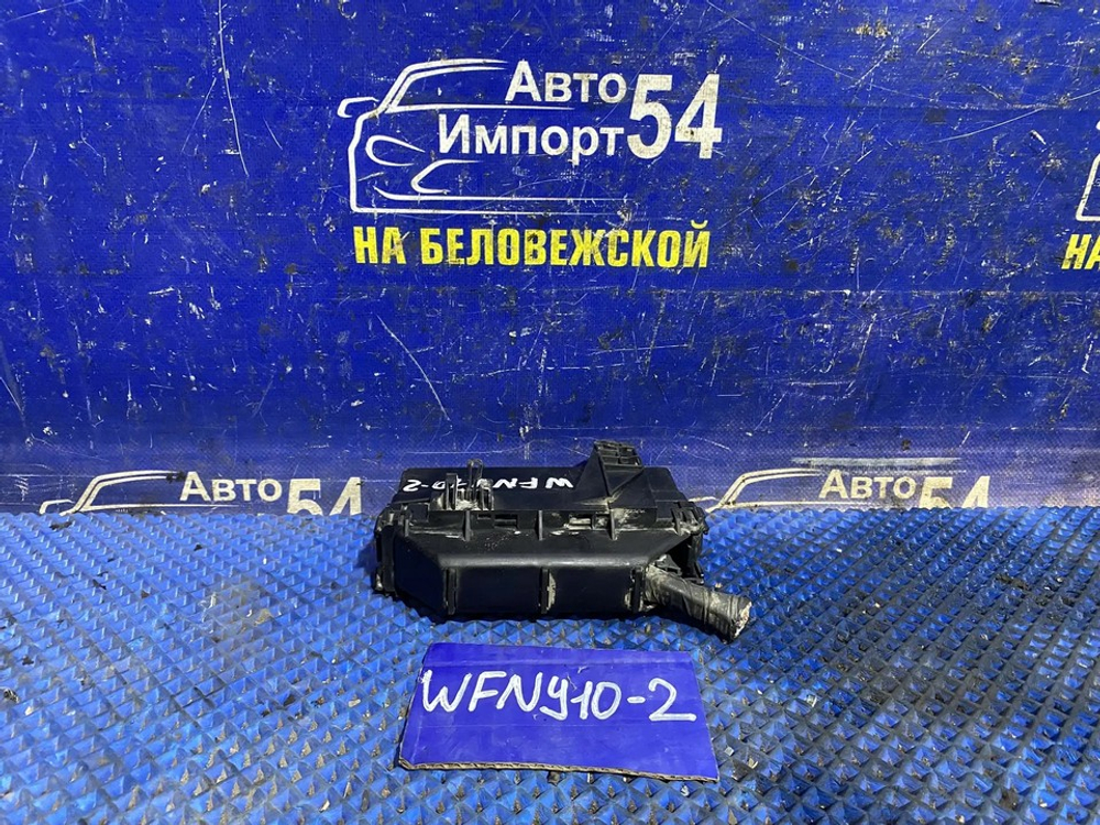 Блок предохранителей подкапотный NISSAN WINGROAD 1996