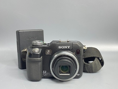 Sony Cyber-shot DSC-V3