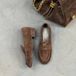 Лоферы Prada