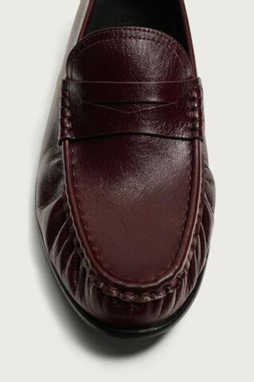 ZARA КОЖАНЫЕ ЛОФЕРЫ С ПЛАНКОЙ, БОРДОВО-КРАСНЫЙ