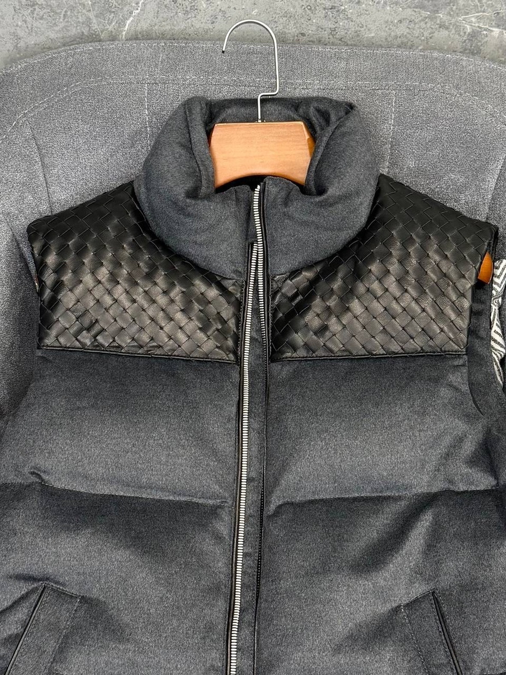 Пуховый жилет Bottega Veneta