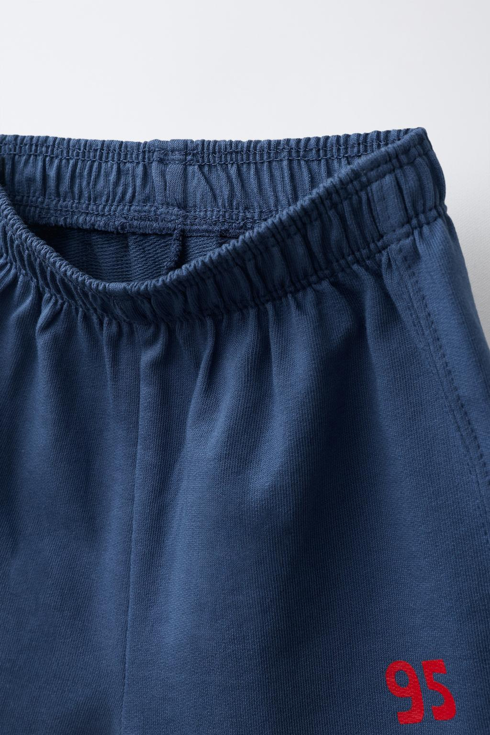 ZARA КОМПЛЕКТ ИЗ ФУТБОЛКИ И ШОРТ-БЕРМУД, СИНИЙ