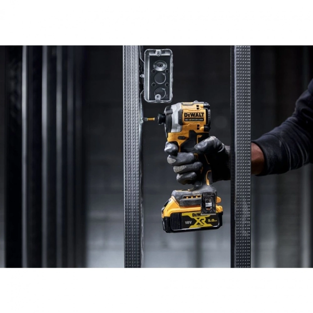 Винтоверт DeWalt DCF850D2T-QW
