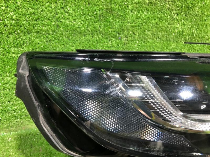 Фара правая Land-Rover Discovery Sport (2014-2019) ксенон