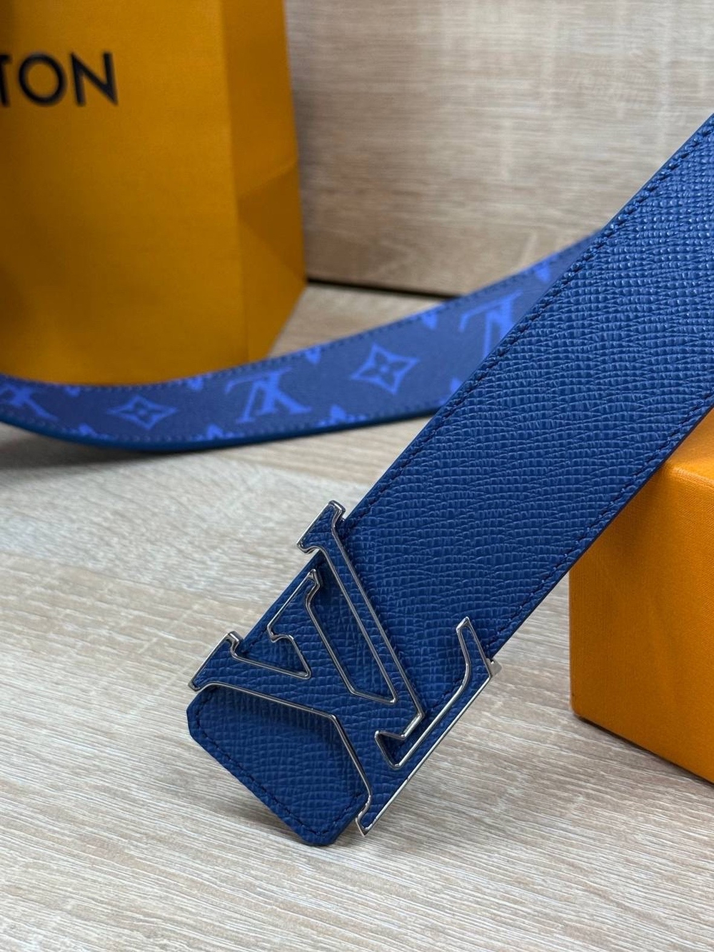 Двухсторонний ремень Louis Vuitton