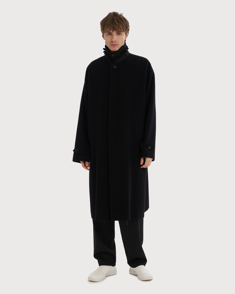 UNDERCOVER ПАЛЬТО ЧЕРНОЕ ETHNO