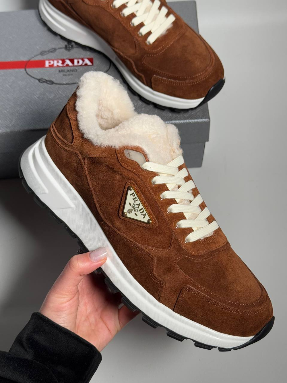 Кроссовки Prada