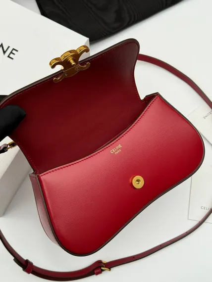 Сумку CELINE LOLA IN SHINY CALFSKIN красный