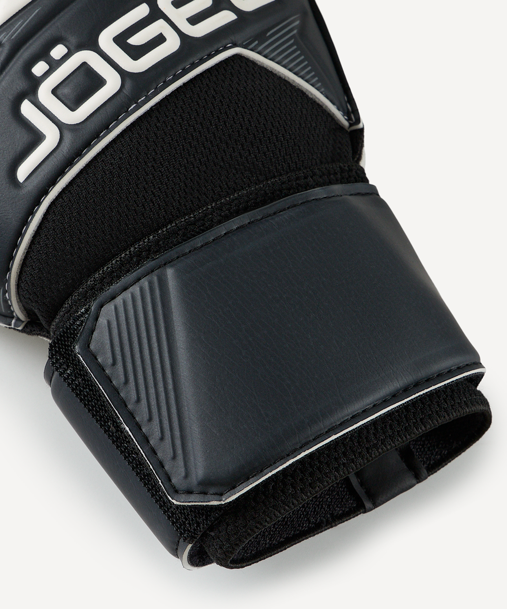 Перчатки вратарские JOGEL Magnum BL3 Flat, черный