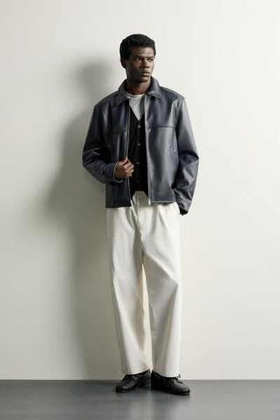 КУРТКА КЛАССИЧЕСКОГО КРОЯ ИЗ ИСКУССТВЕННОЙ КОЖИ — ZARA · 3833/420