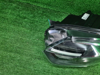 Фара левая Opel Zafira Life (2019-н.в.) ксенон