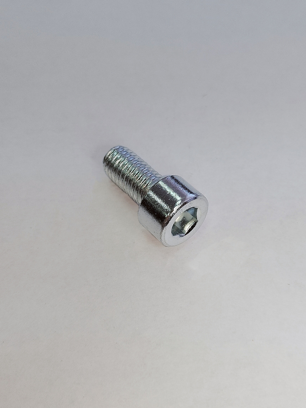 10х20 ОЦ. Винт П/Р с внут.шестигр. к.п.8.8 DIN912 (40 шт)