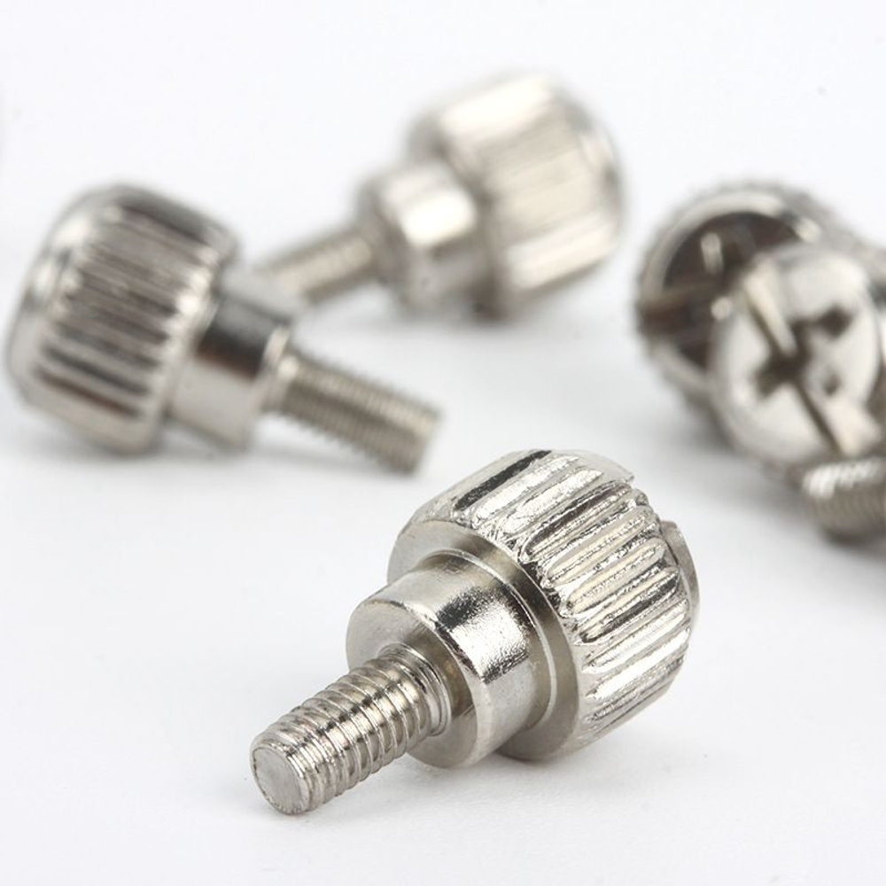 Винт с накатанной головкой М3x6