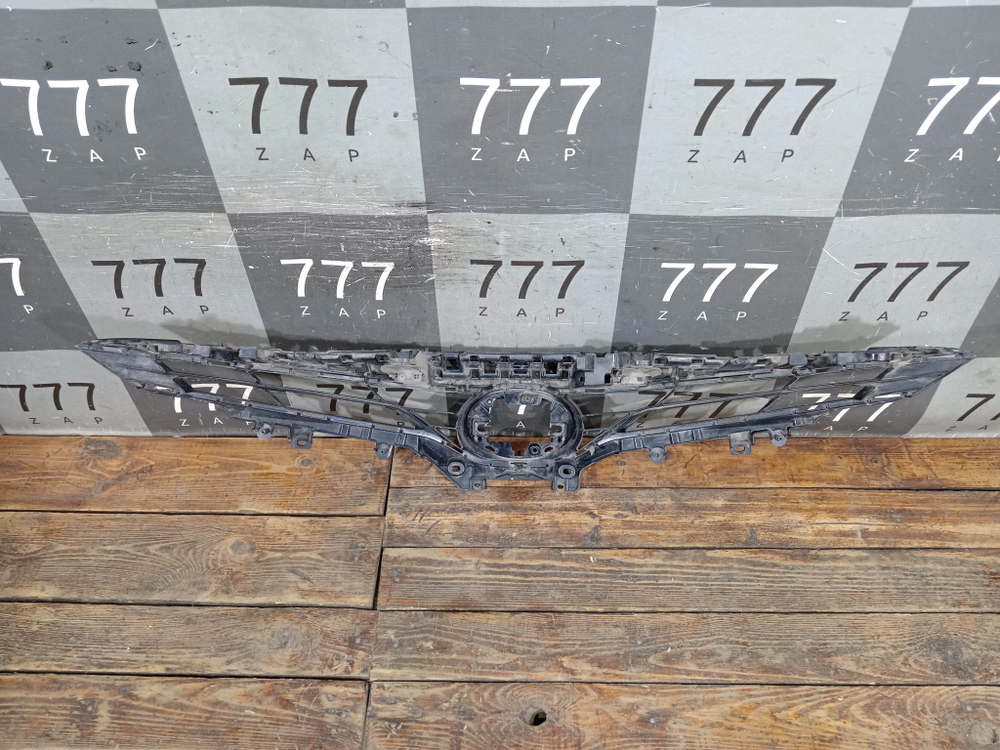Решетка радиатора Toyota Camry (XV70) 20-25 Б/У Оригинал 5310133620