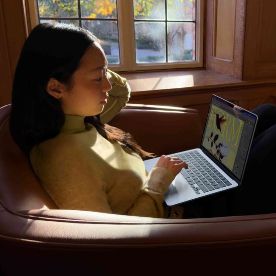 Apple MacBook Air 15" (M5, 10C CPU/10C GPU, 2026), 32 ГБ, 4 ТБ SSD, «сияющая звезда»