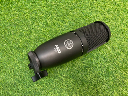 AKG P120 + Behringer PS400