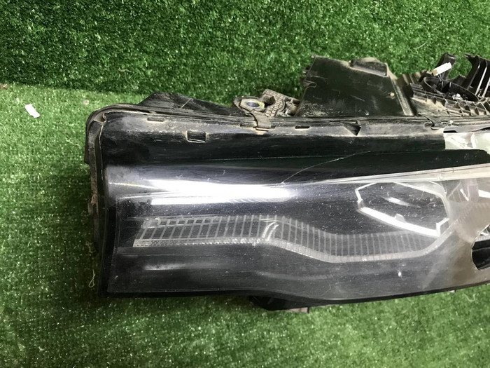 Фара левая BMW X7 G07 (2019-2022) LED