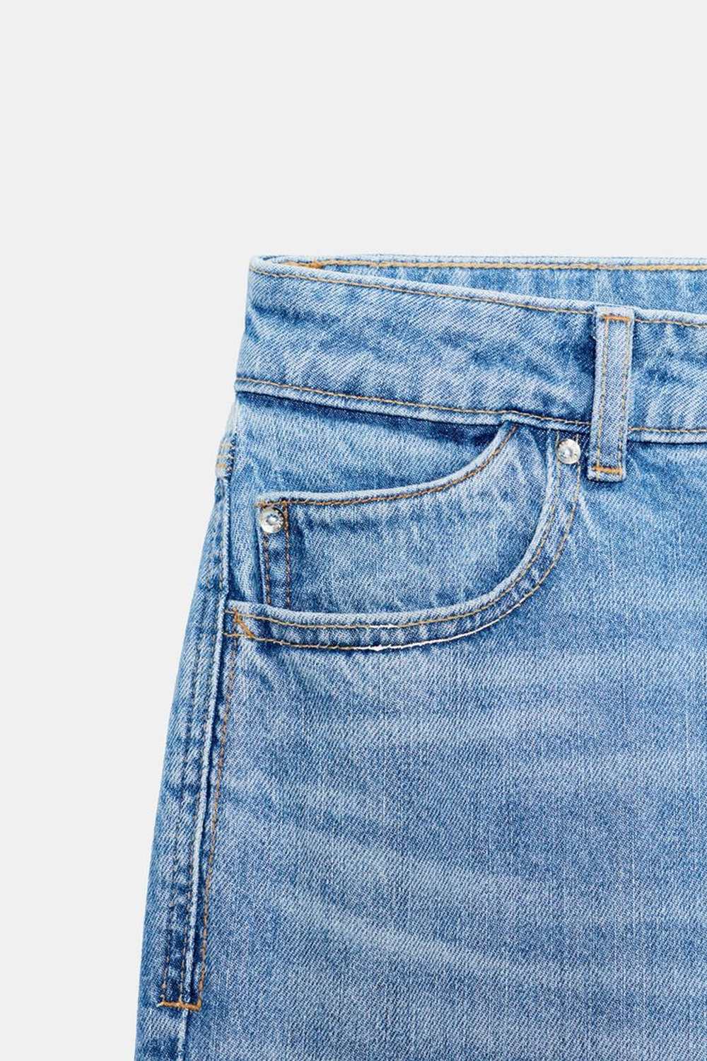 ZARA ДЖИНСЫ Z1975 MOM FIT С ВЫСОКОЙ ПОСАДКОЙ, ВЫЦВЕТШИЙ СИНИЙ