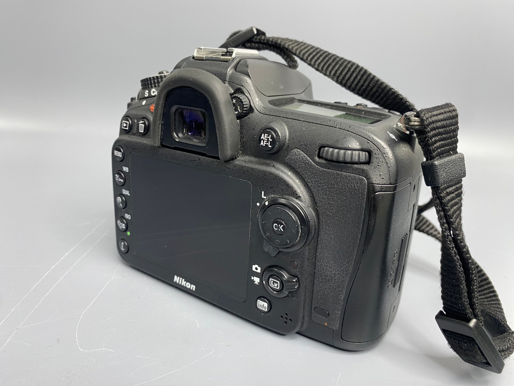 Nikon D7200 10.900 Кадров