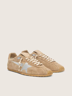 Marathon Speed with tobacco suede upper and silver star
