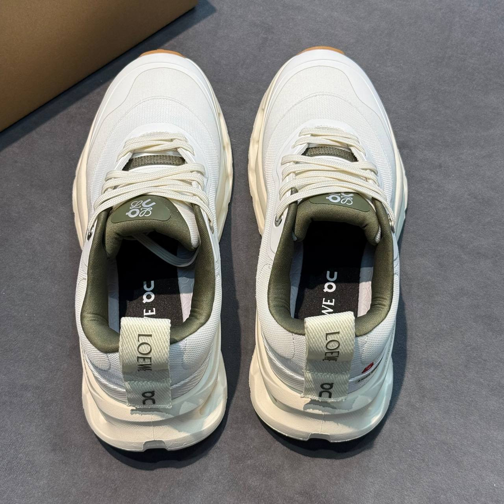 Кроссовки On Running x Loewe