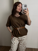 Футболка с V образным вырезом шоколад