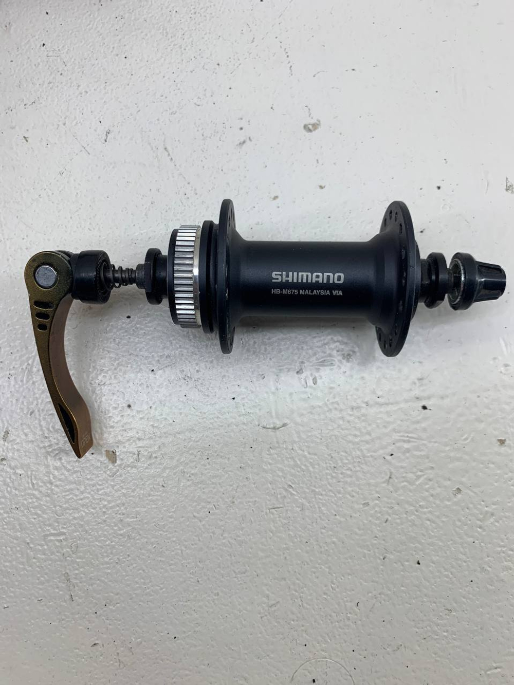 Втулка передняя Shimano XT HB-M675