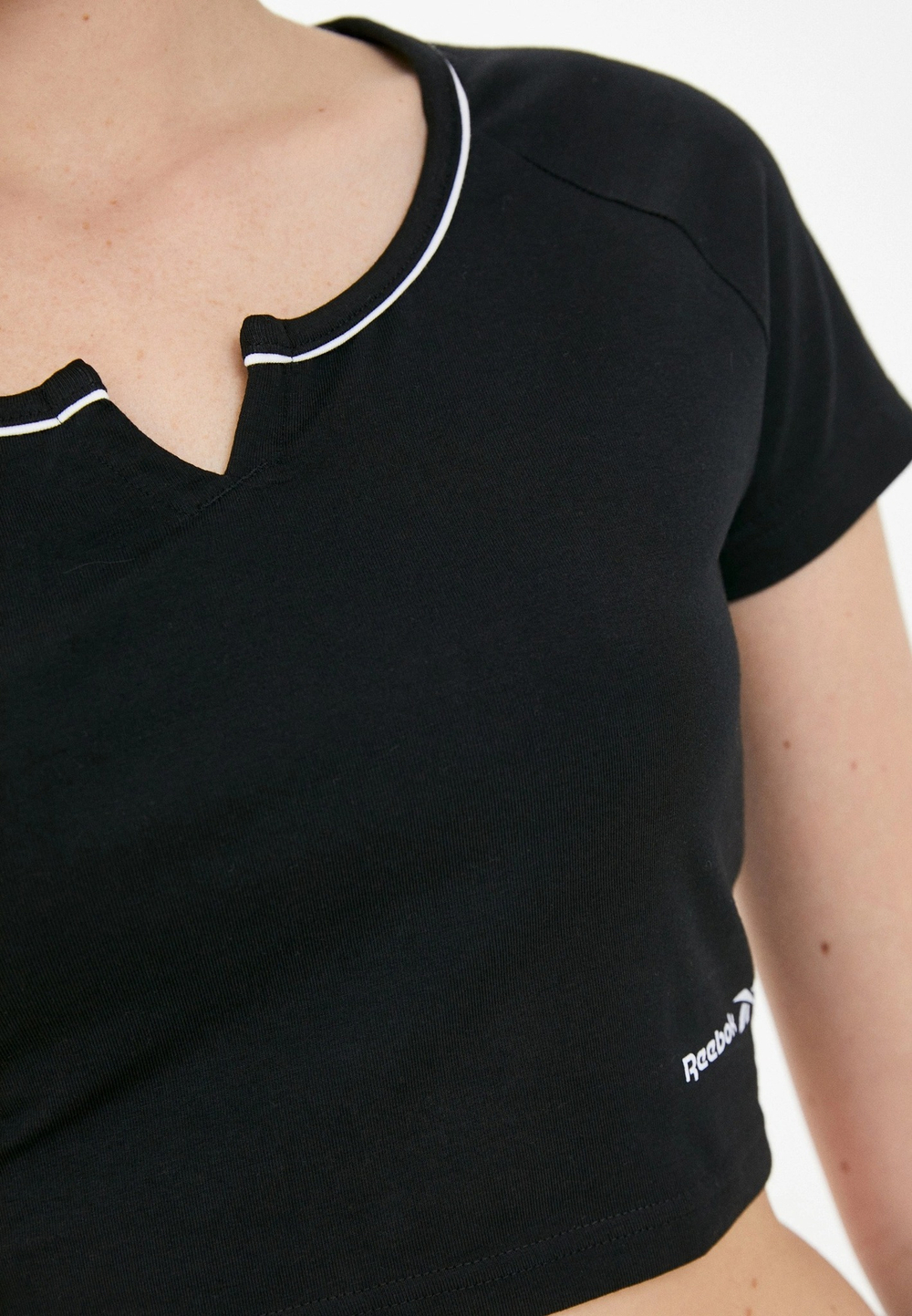 Футболка женская REEBOK RIE CROP TEE