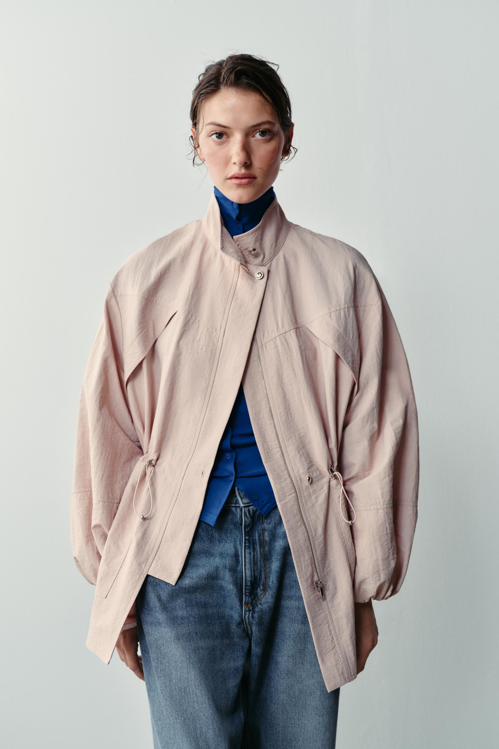 КУРТКА С ВОРОТНИКОМ-СТОЙКОЙ — ZARA