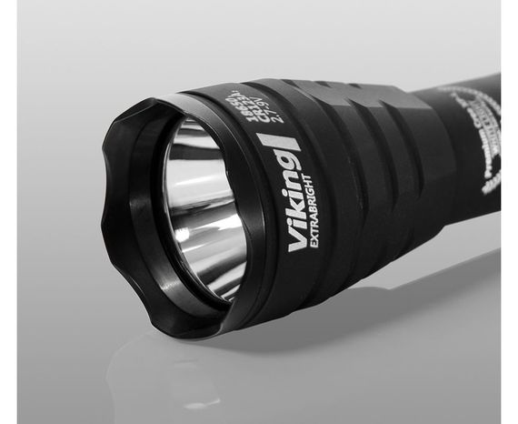 Тактический фонарь Armytek Viking теплый свет