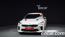 KIA Stinger 3.3 Turbo AWD — 2020
