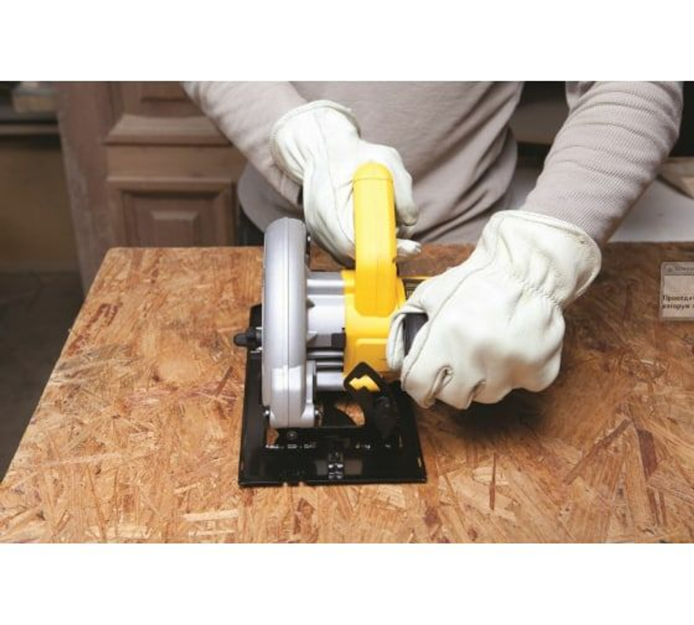 Дисковая пила DEWALT DWE560, 1350 Вт, 184 мм, 5500 об/мин (DWE560-QS)