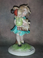 Статуэтка. Фарфор. Сёстры. Capodimonte. Италия