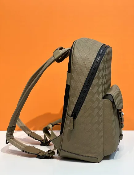 Рюкзак MONTBLANC EXTREME 3.0 C ПРЯЖКОЙ LOCK 4810