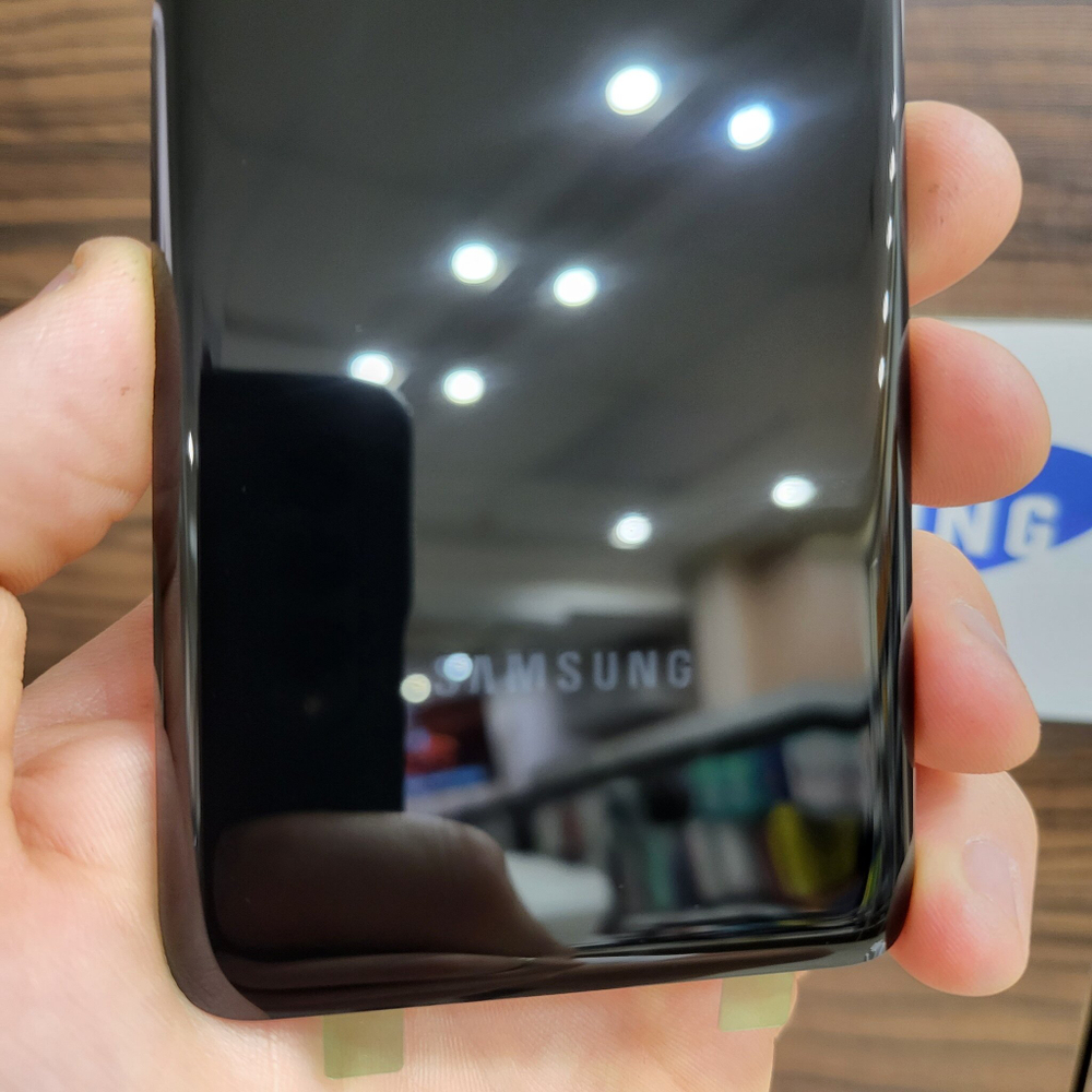 Крышка для Samsung S20 - стеклянная панель "хорошее качество" (чёрного цвета)