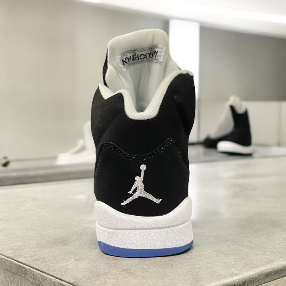 Nike Air Jordan 5 Retro • Oreo