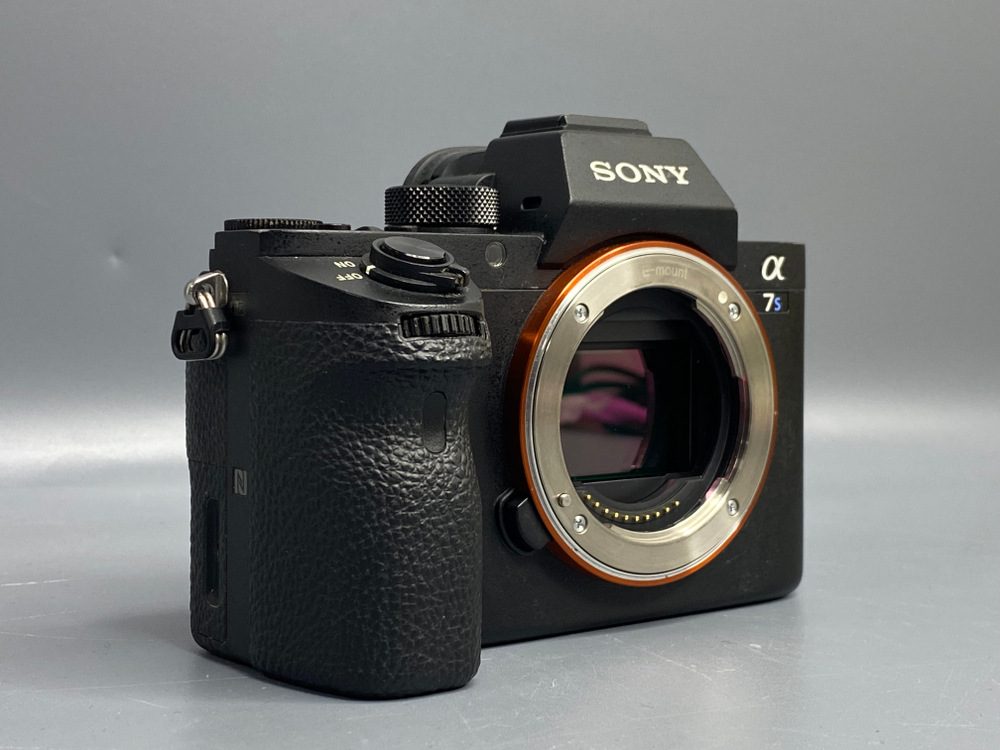 Sony Alpha A7S II — 2 500 кадров