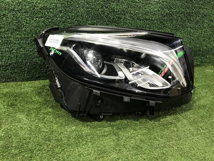 Фара правая Mercedes GLC X253 (2015-2019) LED
