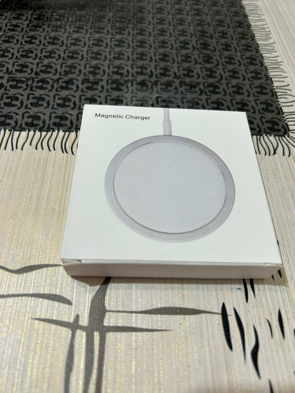 Беспроводное зарядное устройство для Iphone MagSafe Charger (Магсейф), белый, 15 Вт