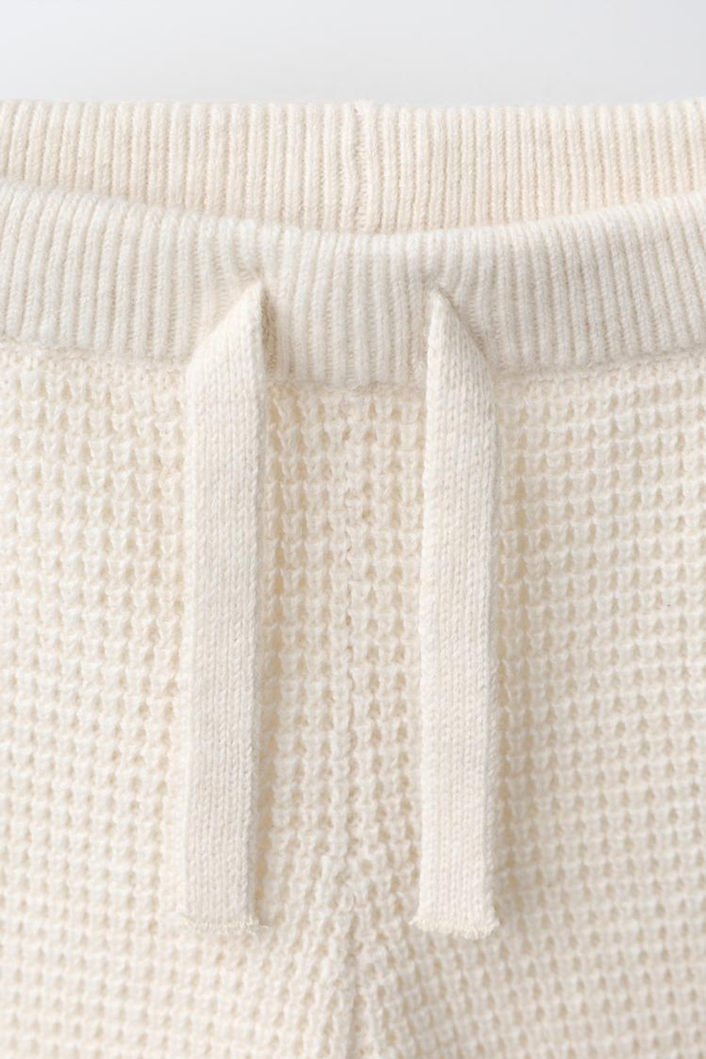 ZARA БРЮКИ-ДЖОГГЕРЫ ИЗ РИФЛЕНОЙ ТКАНИ, СВЕТЛО-БЕЖЕВЫЙ